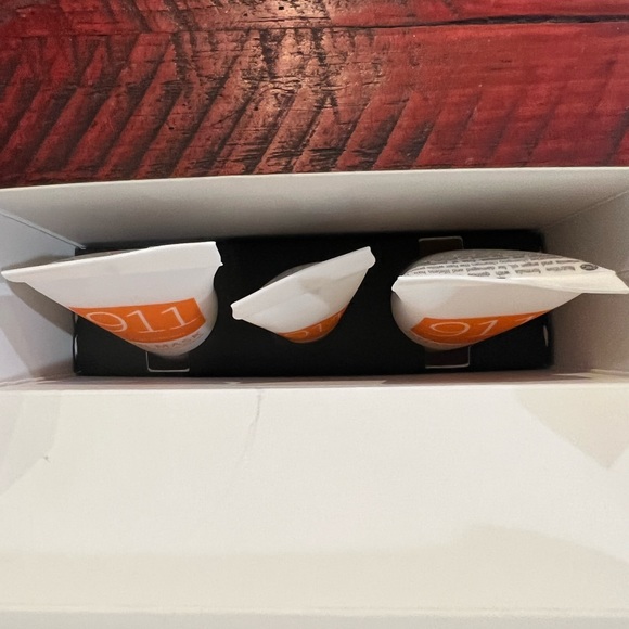 Sample Bundle - Picture 3 of 8